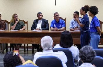 Prefeitura de Salvador oferece curso de Libras exclusivo para padres