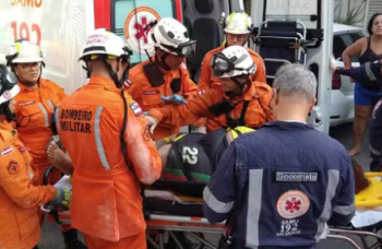 Mulher fica ferida após desabamento de laje em Salvador