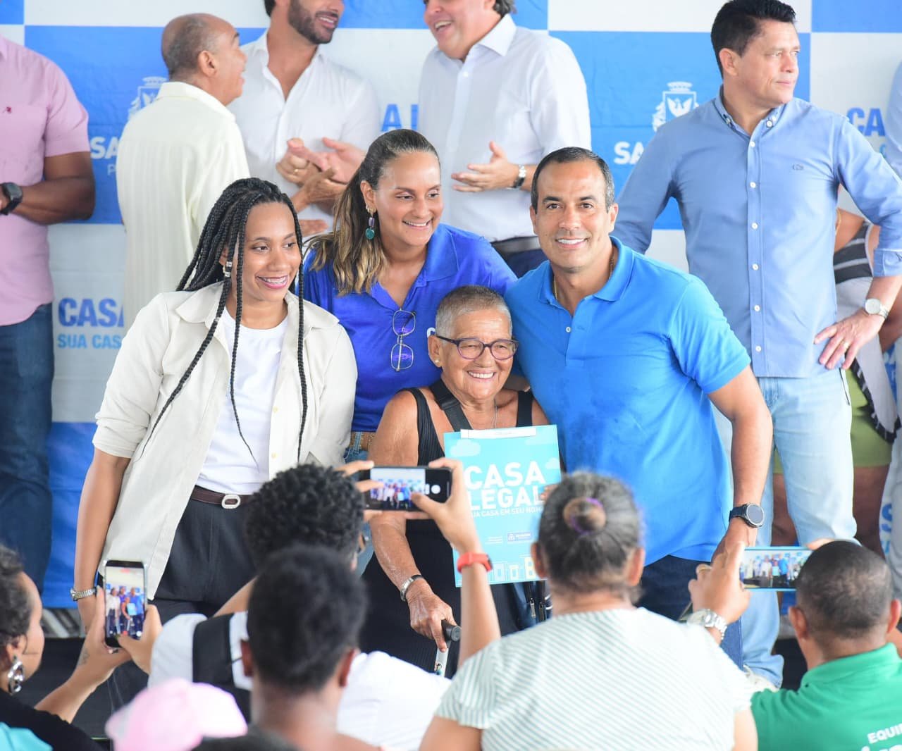 Prefeitura entrega quase 5 mil títulos de propriedade em Paripe pelo programa Casa Legal