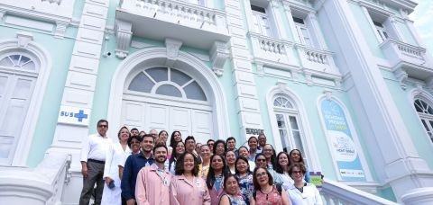 Delegação peruana conhece modelo de cuidados paliativos do Hospital Mont Serrat