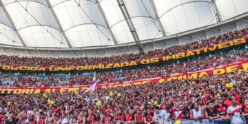 Torcida do Vitória entra na Justiça para tentar liberar rubro-negros como visitantes para o Ba-Vi