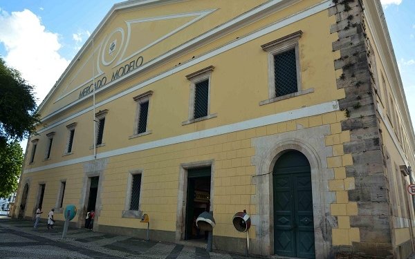 PM é acionada após turistas pagarem R$ 200 por pimentas no Mercado Modelo