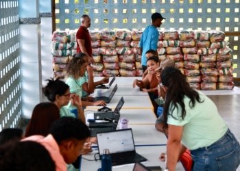 Ação da Prefeitura de Salvador leva apoio emergencial a pescadores e marisqueiros de São Tomé de Paripe