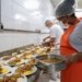 Restaurantes Populares da Prefeitura de Salvador terão almoço de Páscoa nesta quinta-feira (2)