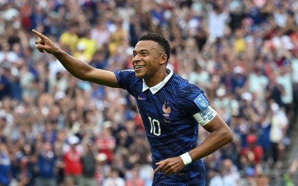 Mbappé iguala Ronaldo e entra ainda mais para a história das Copas do Mundo