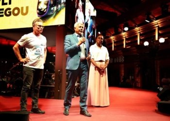 Jerônimo inaugura primeira estação do VLT de Salvador