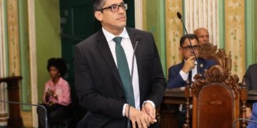 Sidninho cobra participação do Governo do Estado após aprovação de subsídio para transporte público de Salvador