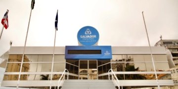 Prefeitura de Salvador lança concurso com 190 vagas para professores e coordenadores pedagógicos com salários de até R$ 6,1 mil