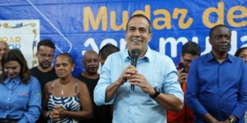 Prefeitura entrega 133 casas requalificadas pelo Morar Melhor na Engomadeira