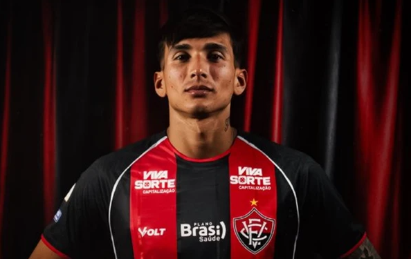Reforço uruguaio pode fazer estreia pelo Vitória contra o Cruzeiro